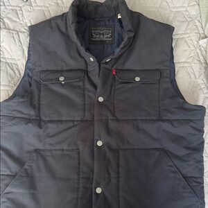 Levi's Men's Dark Gray Quilted Vest